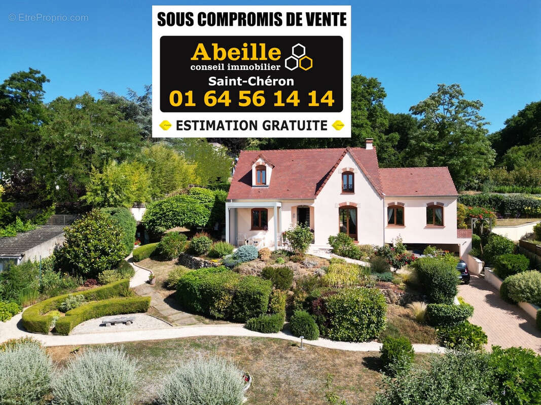 Maison à SAINT-CHERON