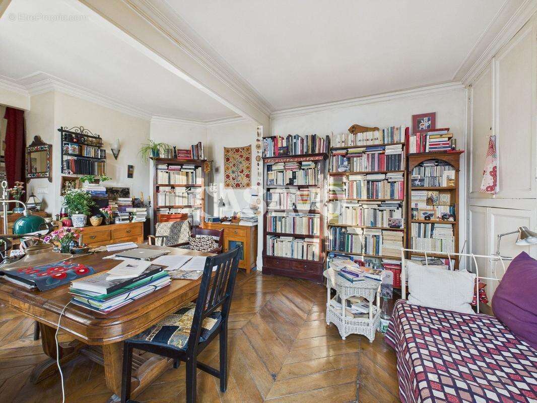 Appartement à PARIS-10E