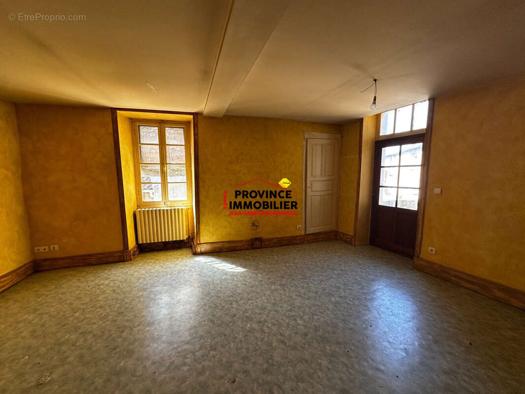 Maison à CHAMARET