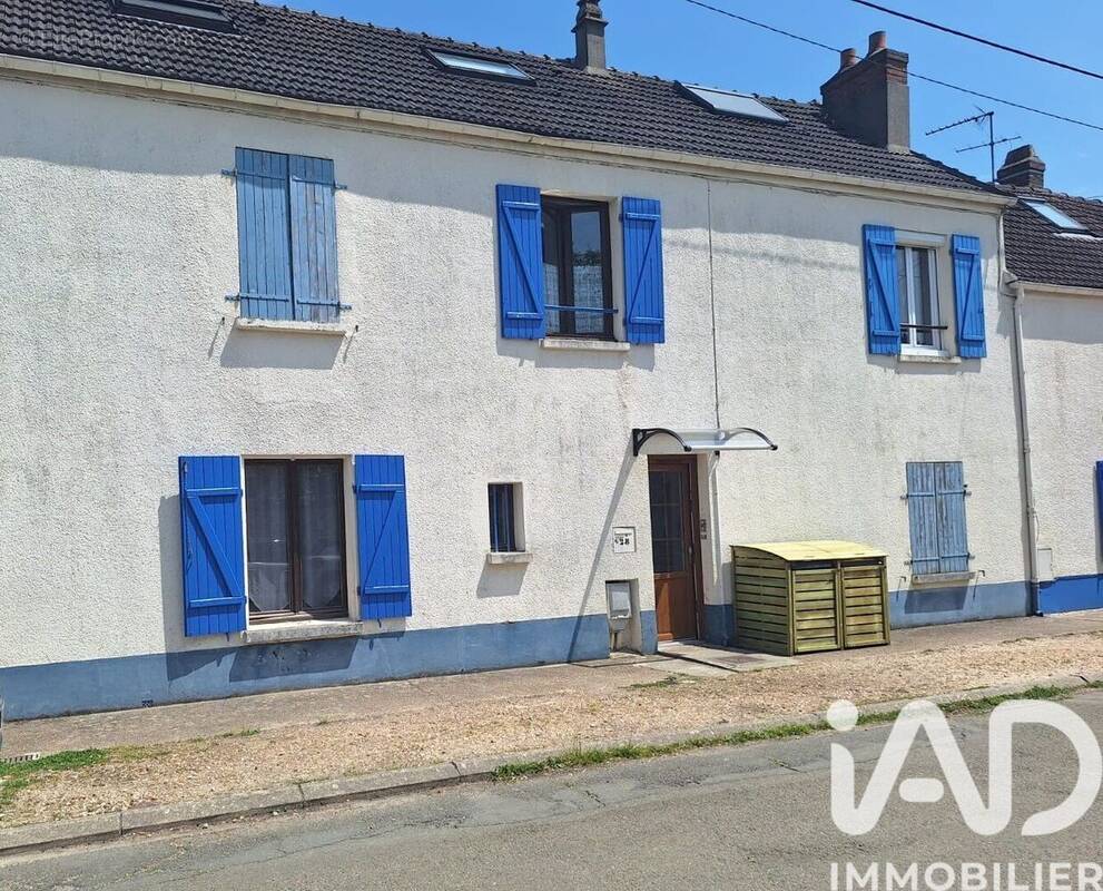Photo 1 - Appartement à LES ESSARTS-LE-ROI