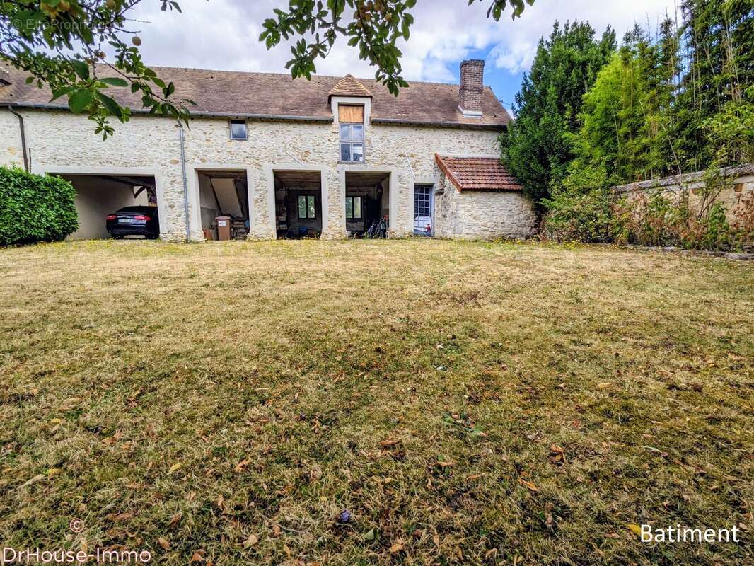 Maison 210 m² à Thoiry  - photo 14
