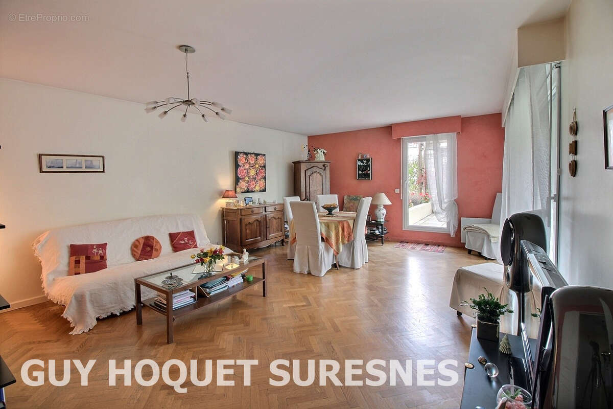 Appartement à SURESNES