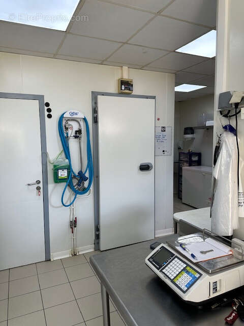 Commerce à SAINT-AMOUR