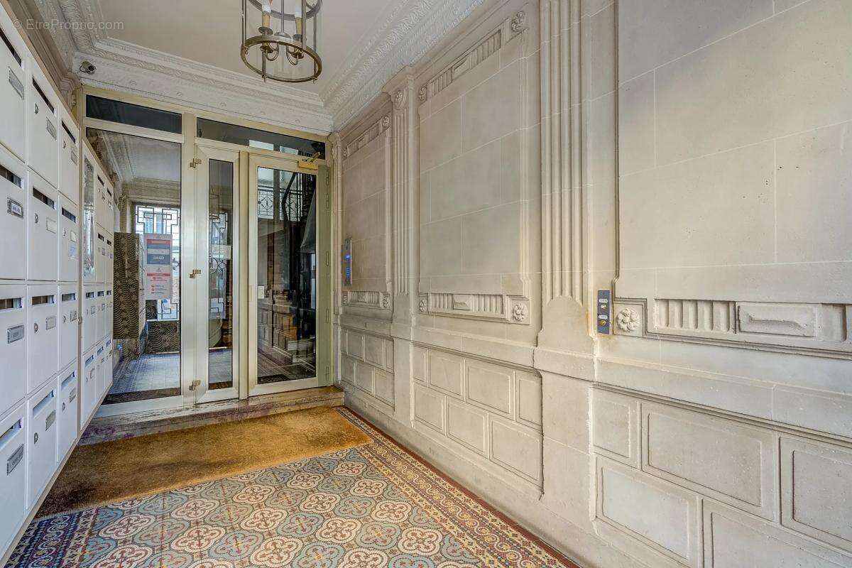 Appartement à PARIS-18E