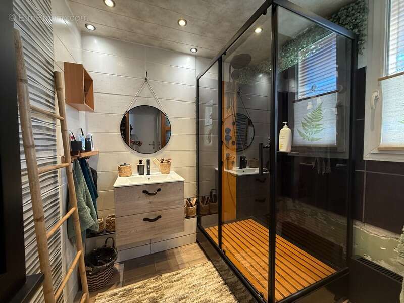 Maison à vendre 4 pièces TARBES (65) - Jardin arboré - piscine - photo 7
