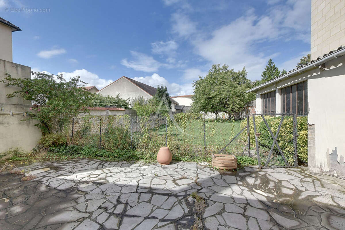 Terrain à BRY-SUR-MARNE