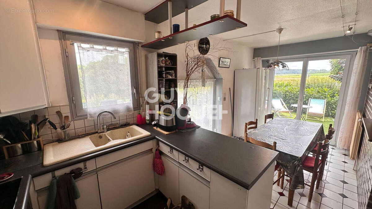 Maison à MAREST-SUR-MATZ