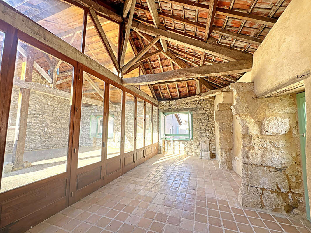 Maison à MAUVEZIN