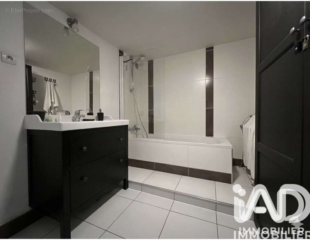 Appartement 70 m² à Versailles  - photo 7