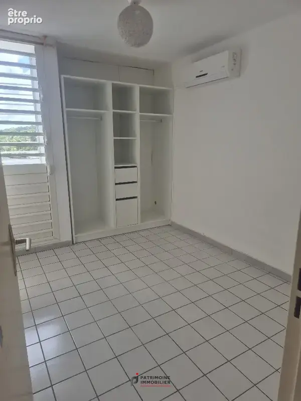 Baie-Mahault : appartement avec terrasse à vendre 190000 € - photo 6