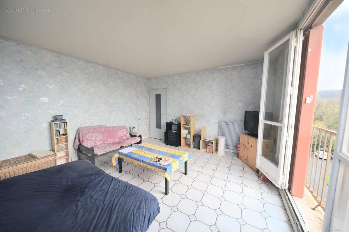 Appartement à COUBRON