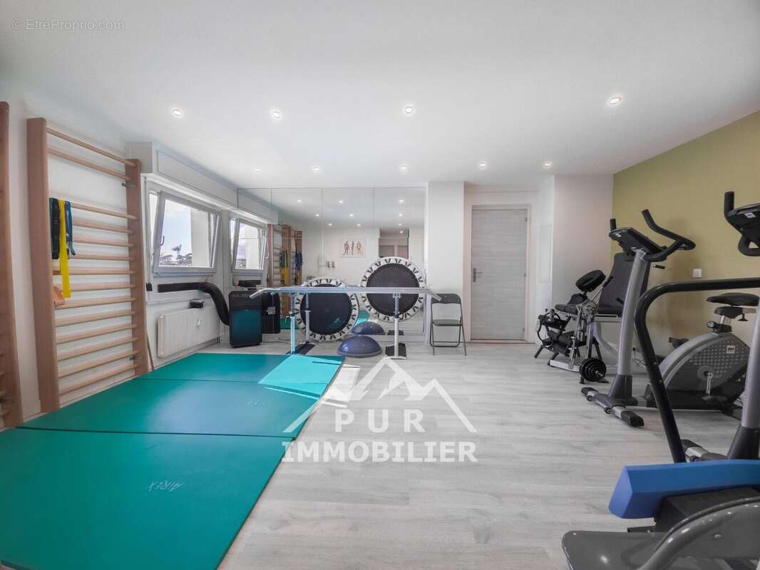 Commerce à ANNEMASSE