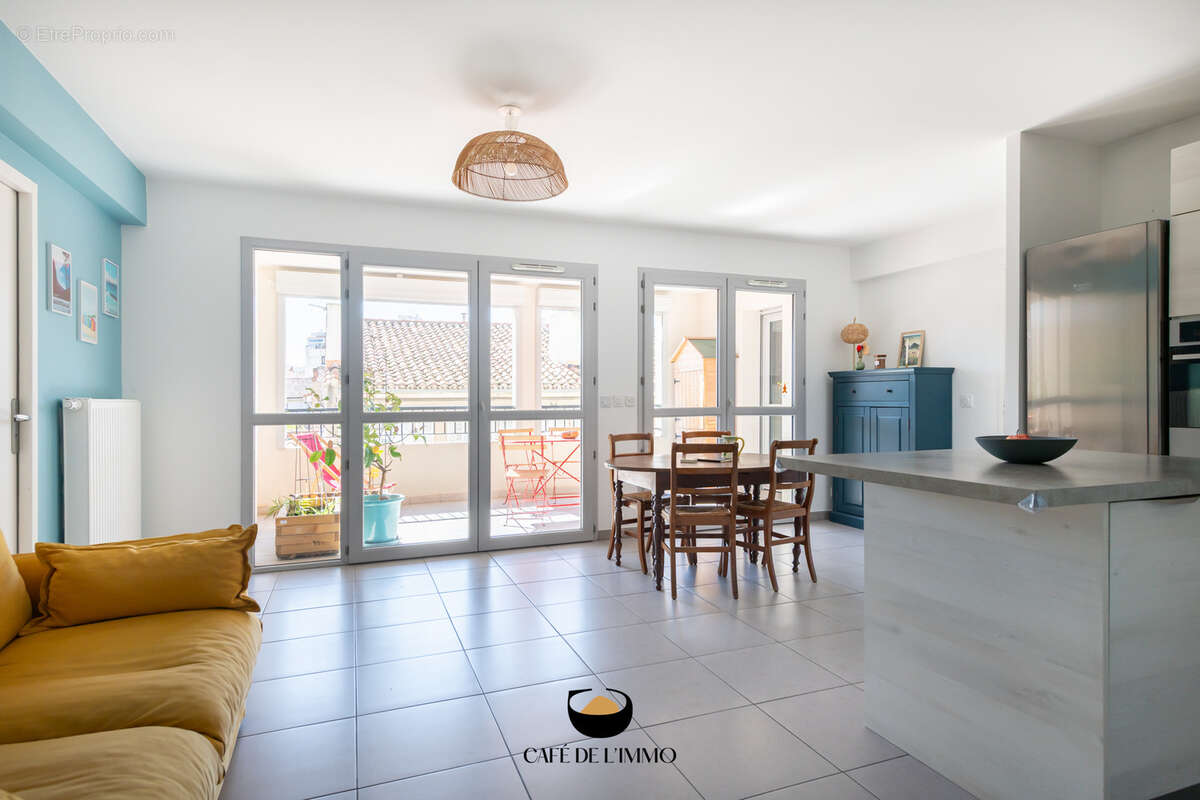 Appartement à MARSEILLE-5E