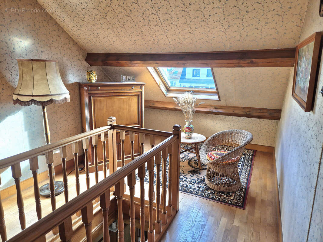 Maison 6 pièces avec dépendance - photo 13