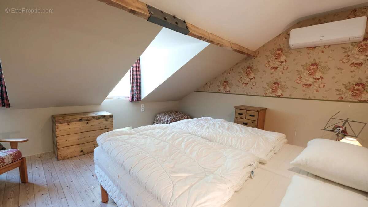 Charmante fermette avec vue imprenable à vendre près de Villapourçon - photo 12