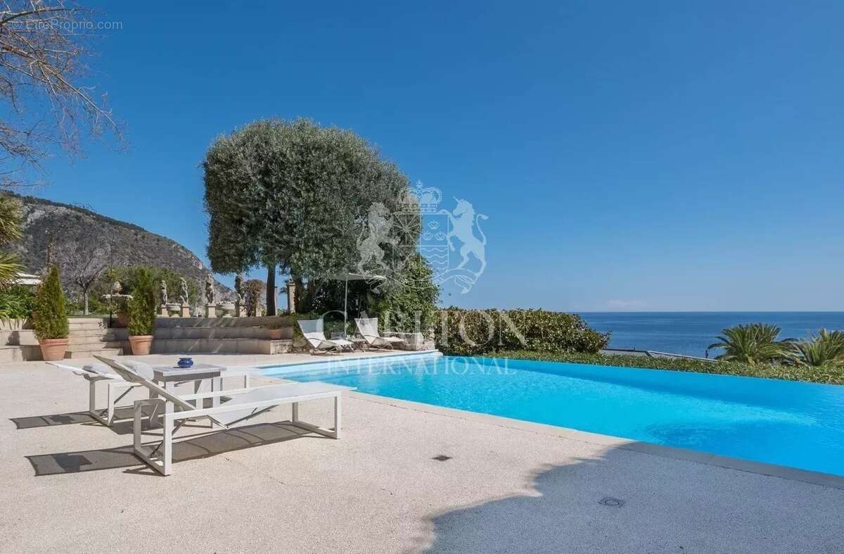 Maison à EZE