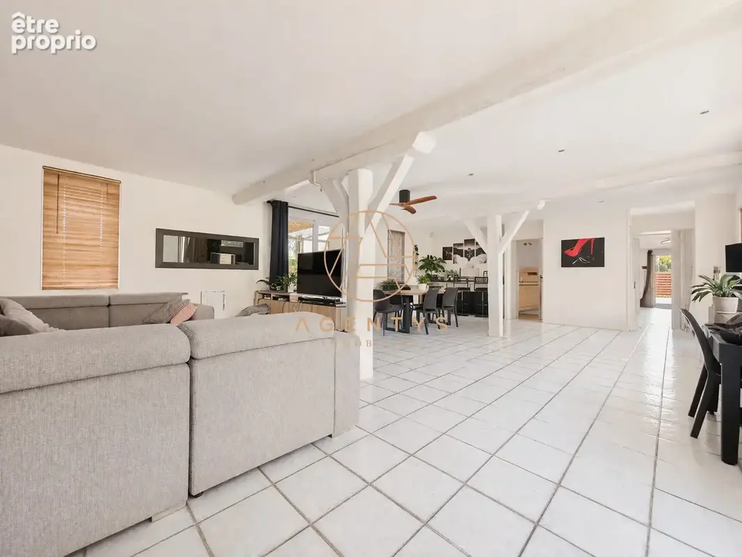Maison 8 pièces 220 m² à vendre à Emerainville (77184) - photo 3