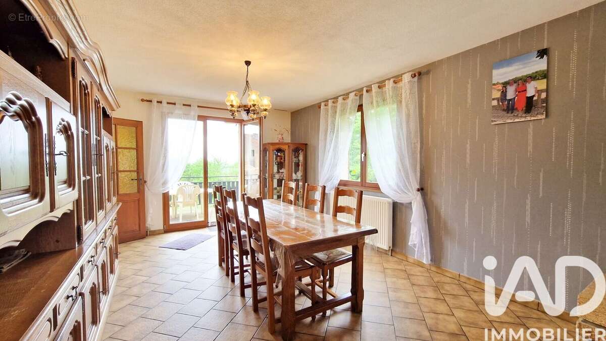 Maison 182 m² à Chambley-Bussieres  - photo 6