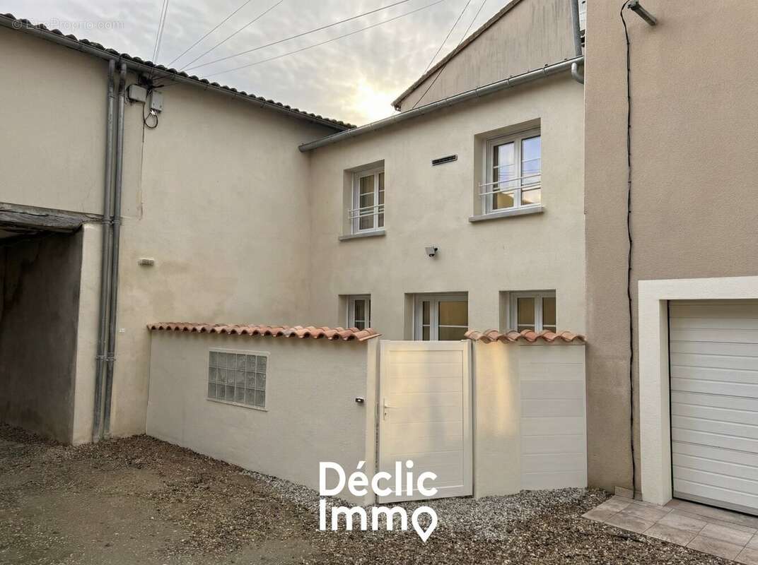 Maison à NEUVILLE-DE-POITOU