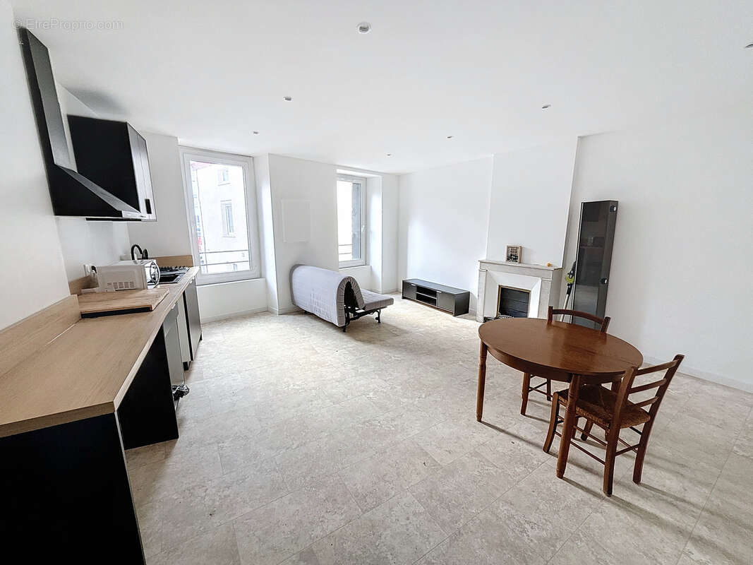 Appartement à LA TERRASSE-SUR-DORLAY