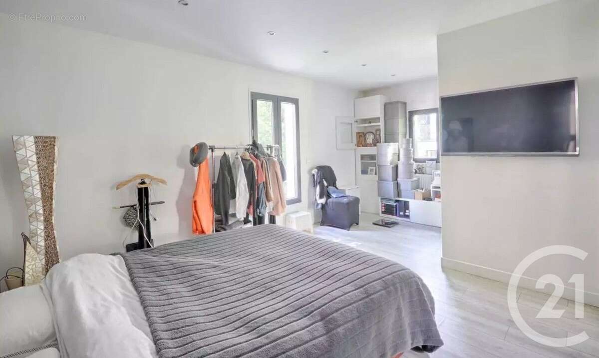 Maison à SAINT-MAUR-DES-FOSSES