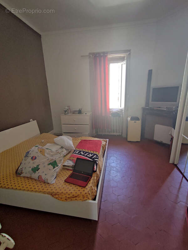 Appartement bourgeois 5 pièces àrénover de 139 m2 centre ville de Sète - photo 5