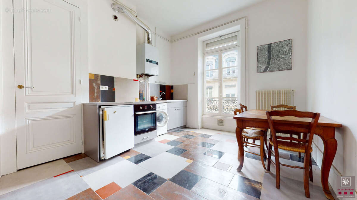 Appartement à LYON-6E