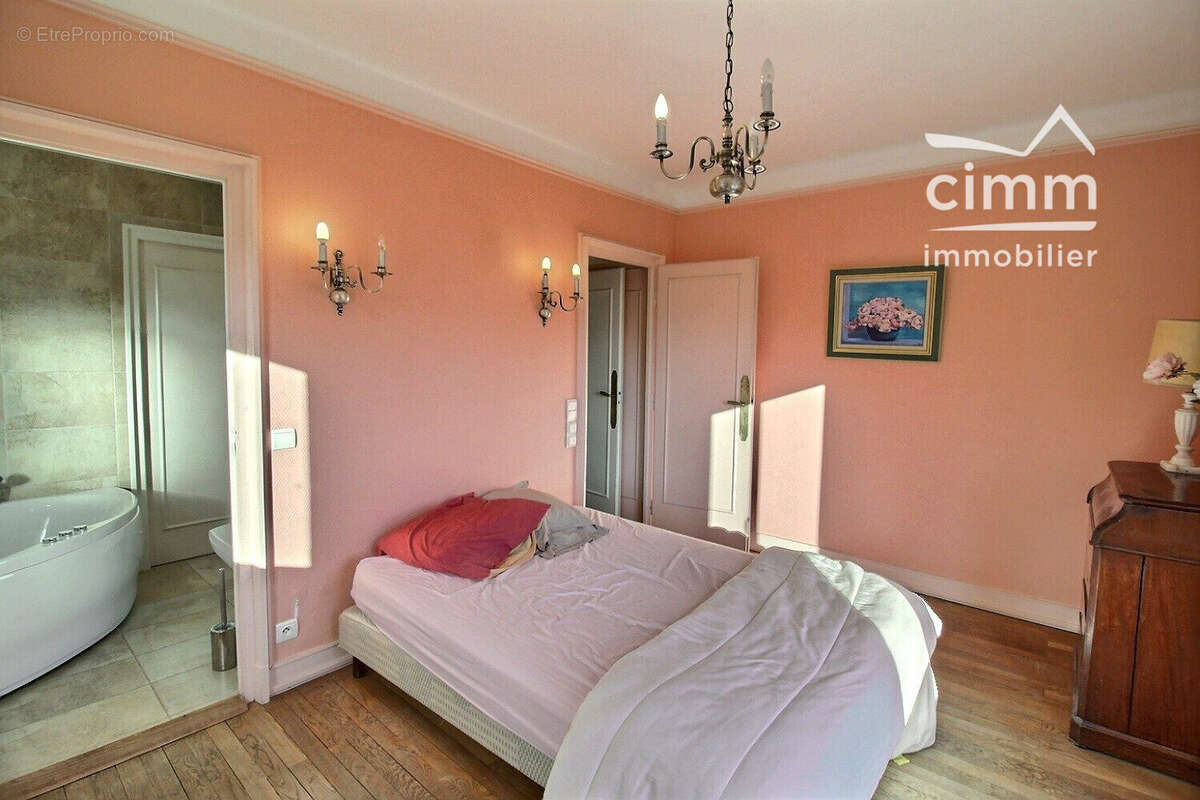 Maison 277 m² à Passy  - photo 6