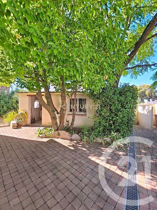 Maison à SAINT-JEAN-DE-VEDAS