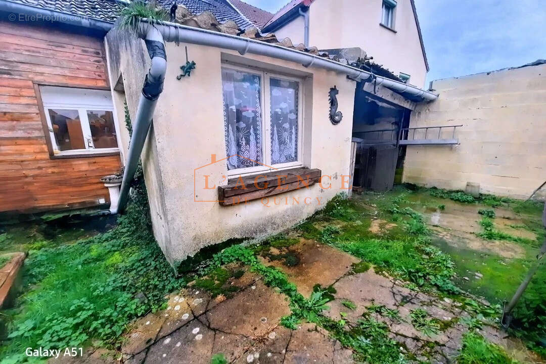Maison à QUINCY-VOISINS