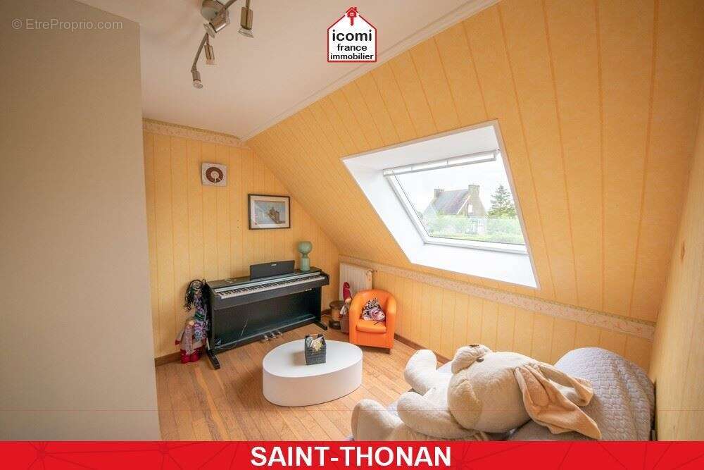 Maison à SAINT-THONAN
