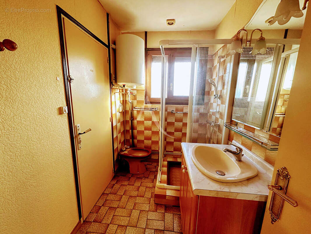 Maison à SAINT-JEAN-DE-BRAYE