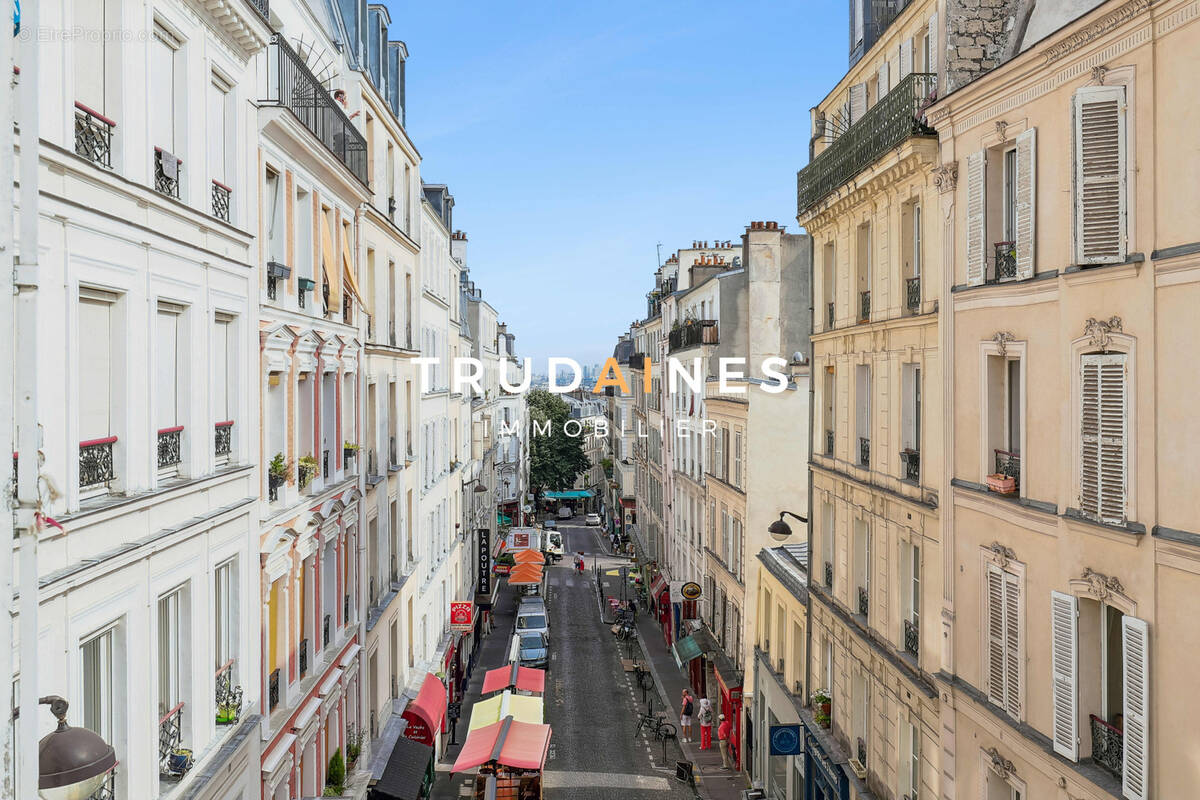 Appartement à PARIS-18E