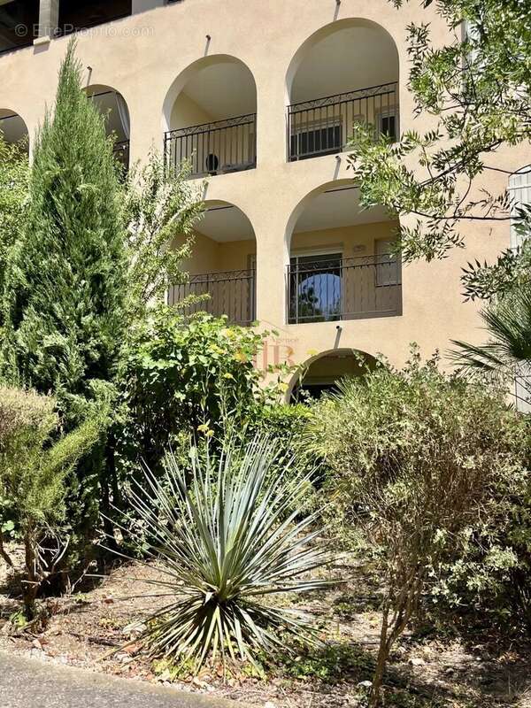 Appartement à MALLEMORT