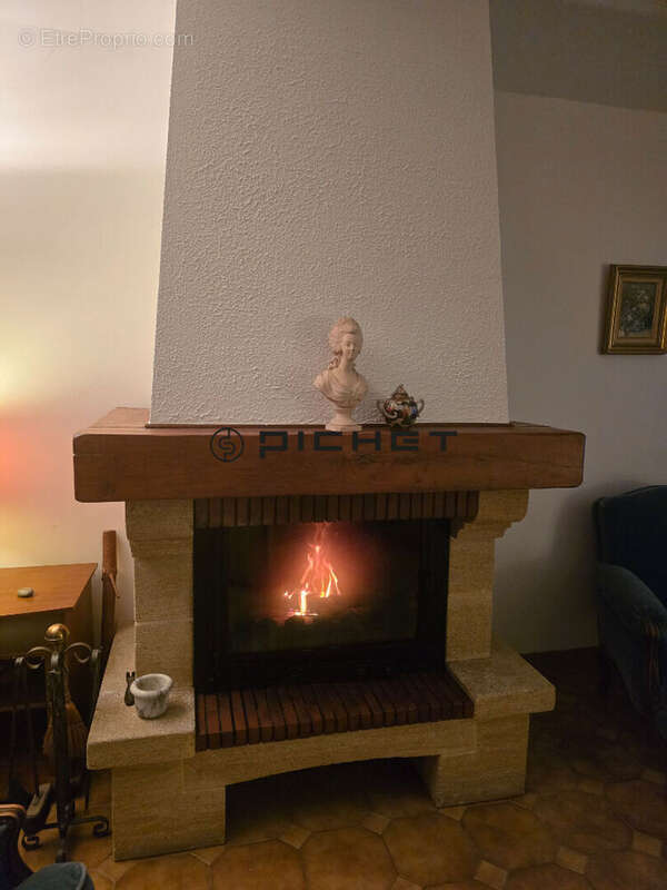 Maison à CORME-ROYAL