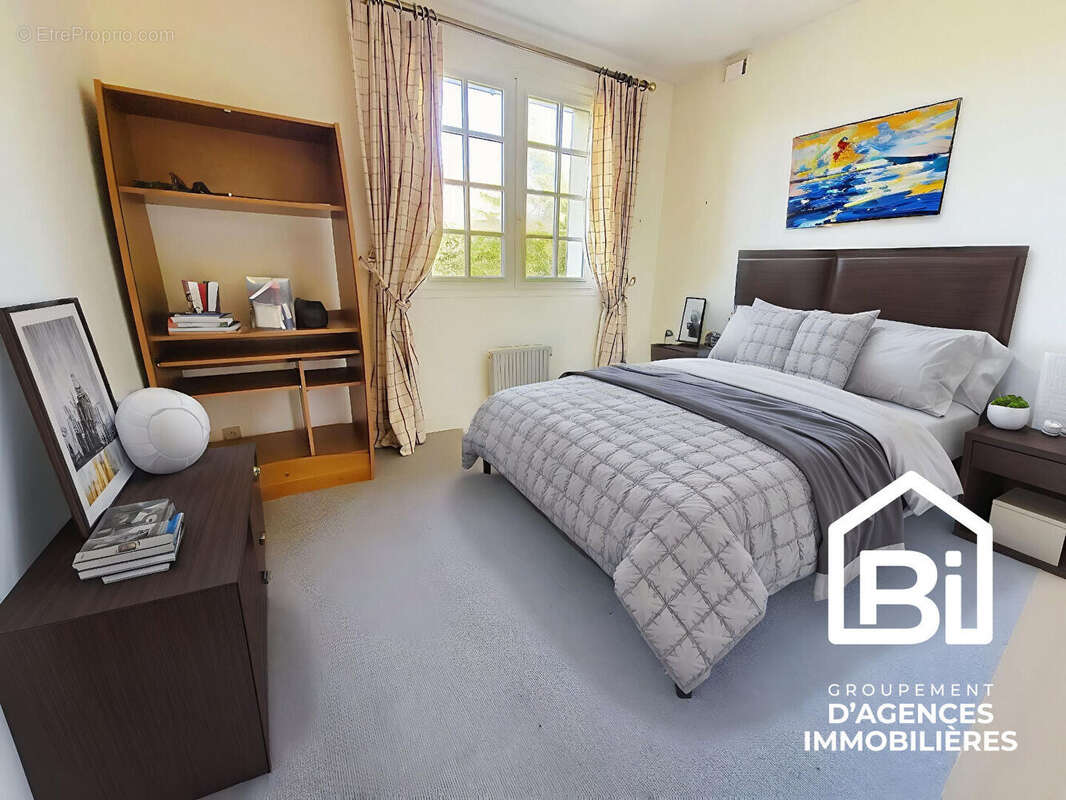 Maison à COLLEVILLE-MONTGOMERY