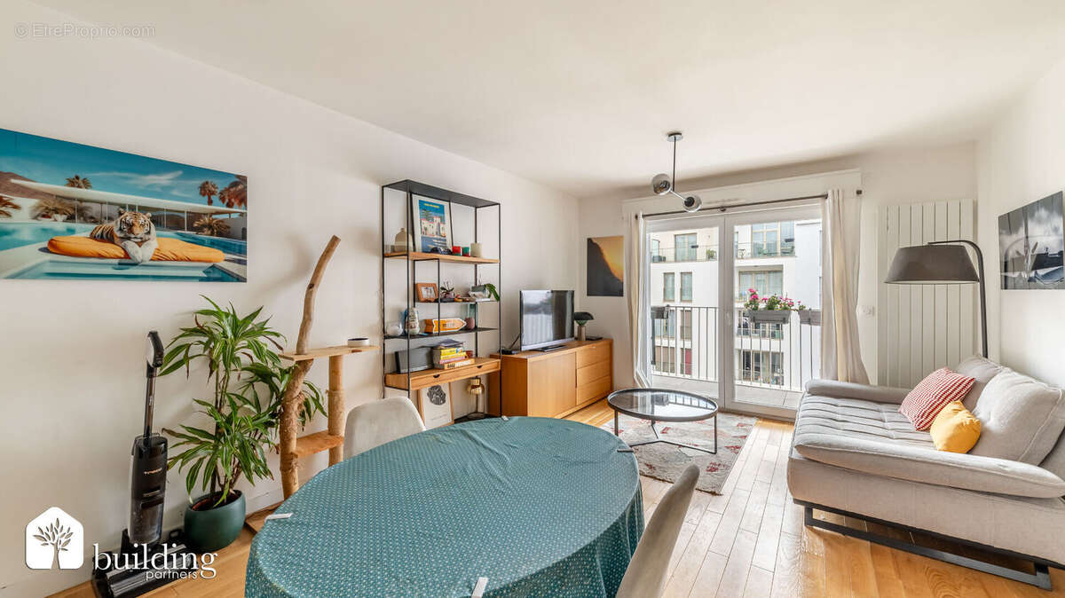 Appartement à COURBEVOIE