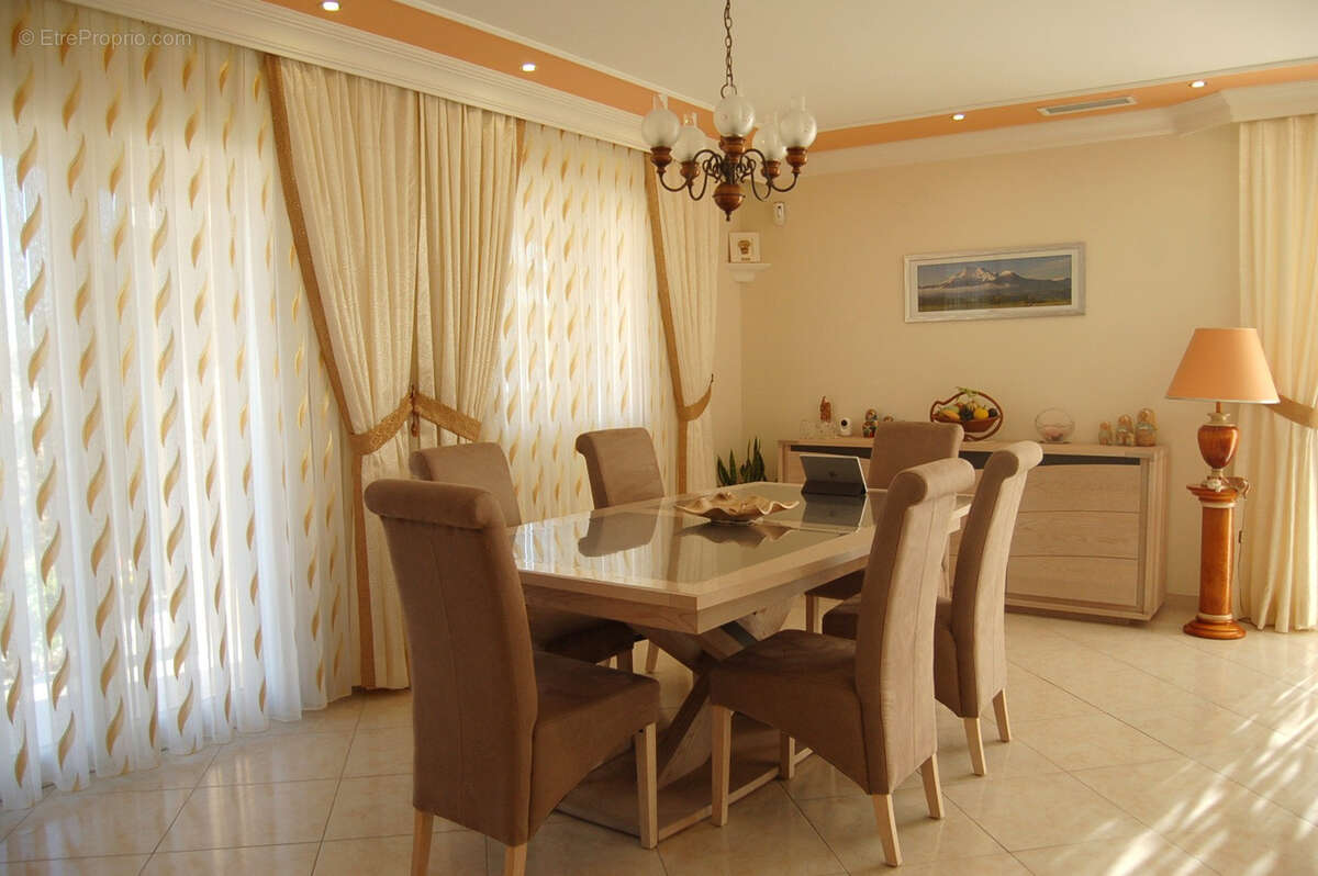 Maison à LEZIGNAN-CORBIERES