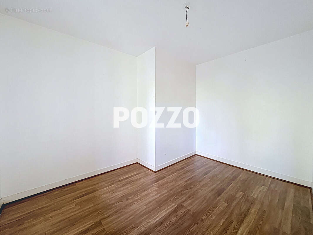 Maison à MONTAIGU-LES-BOIS