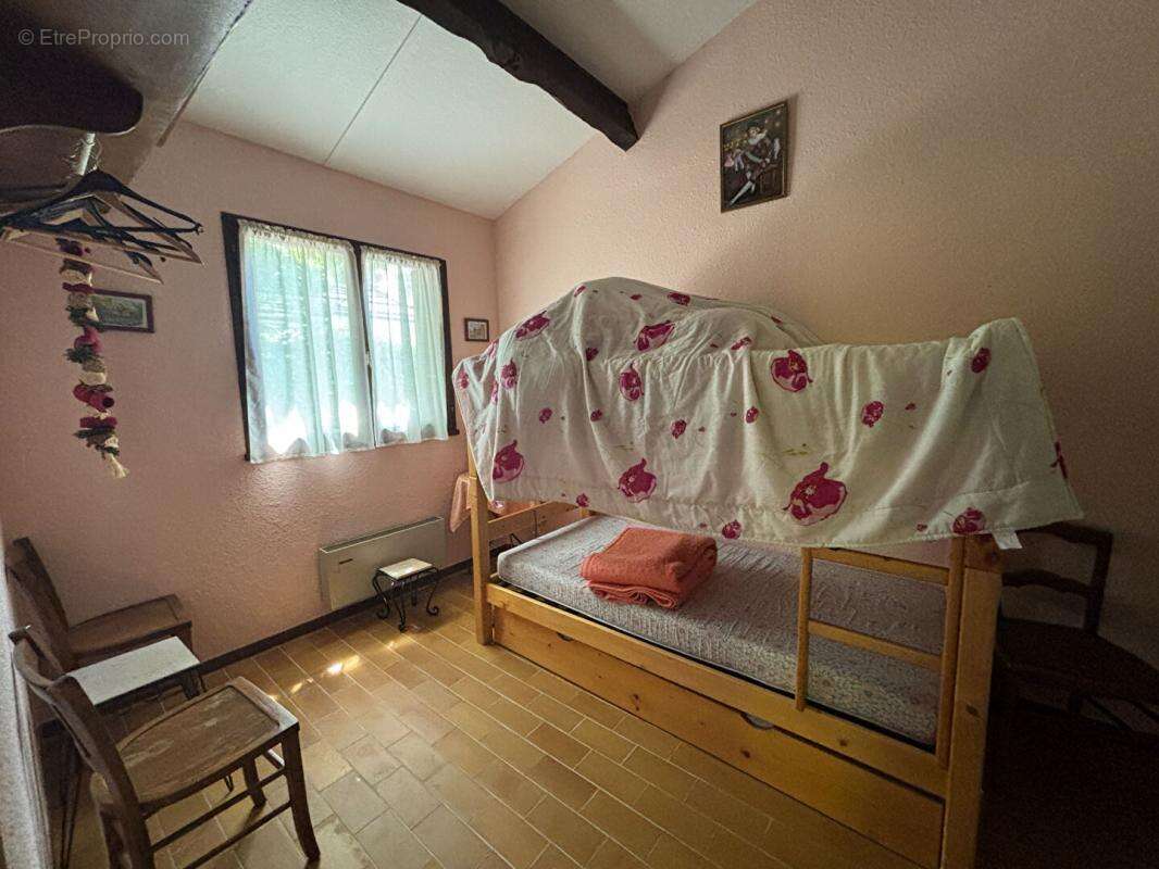 Maison à MEJANNES-LE-CLAP