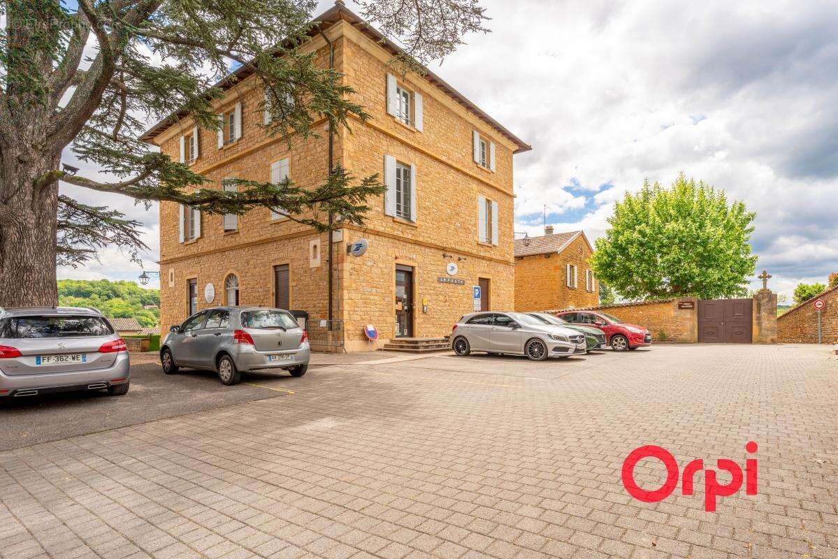 T2 rénové de 40 m² dans une bâtisse en pierres dorées - photo 12