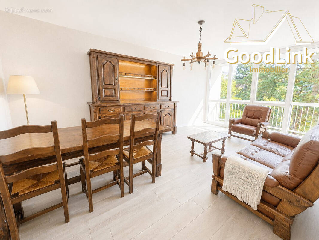 Appartement à DAMMARIE-LES-LYS