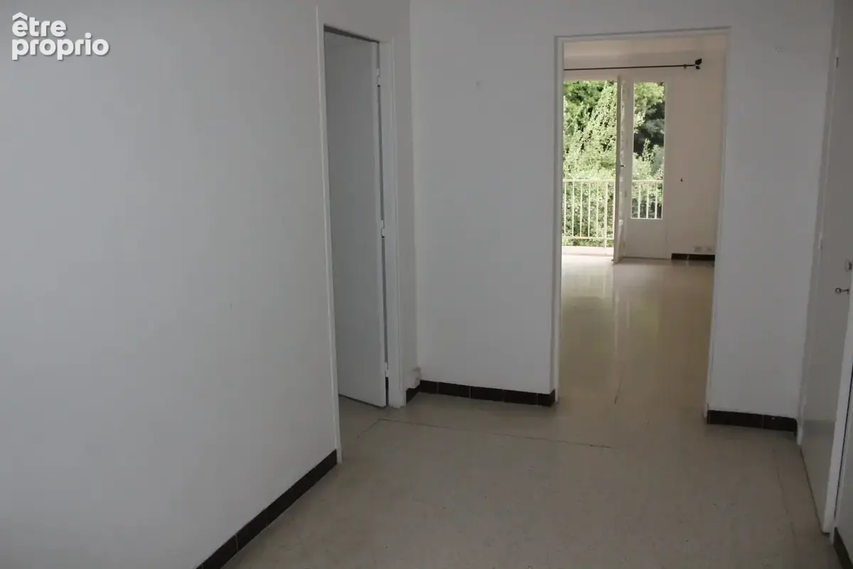 GRASSE Beau 3 P avec garage + parking et cave - photo 6