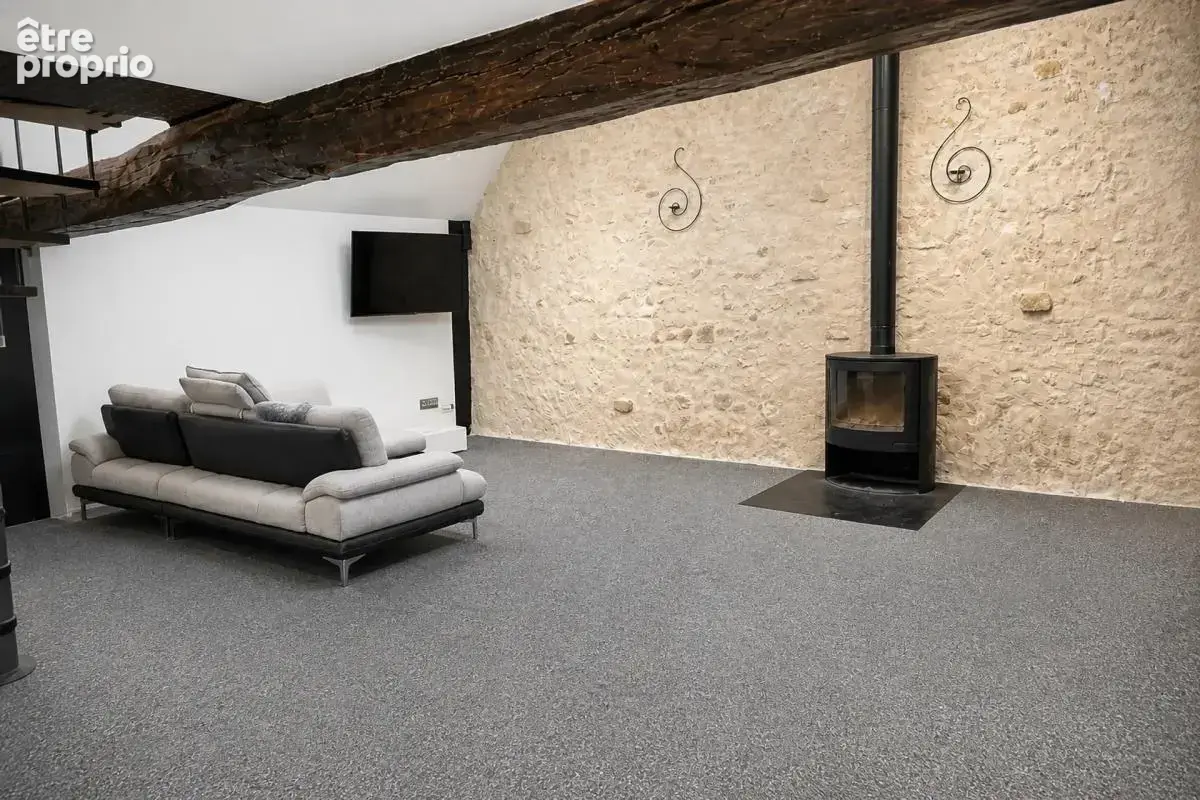 Maison de 8 pièces de 194 m² à Villeneuve-sur-Auvers - photo 2