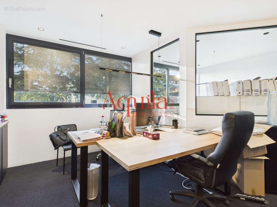 Commerce à LIMONEST