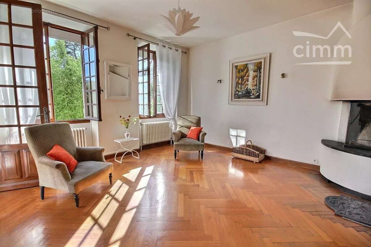 Maison à CHAPAREILLAN
