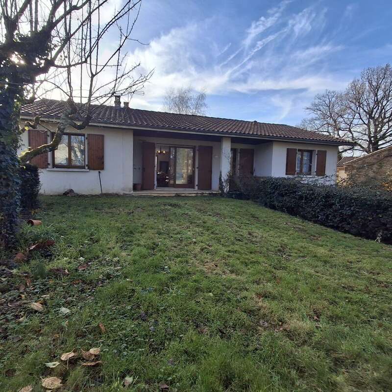 Maison à MONTEMBOEUF