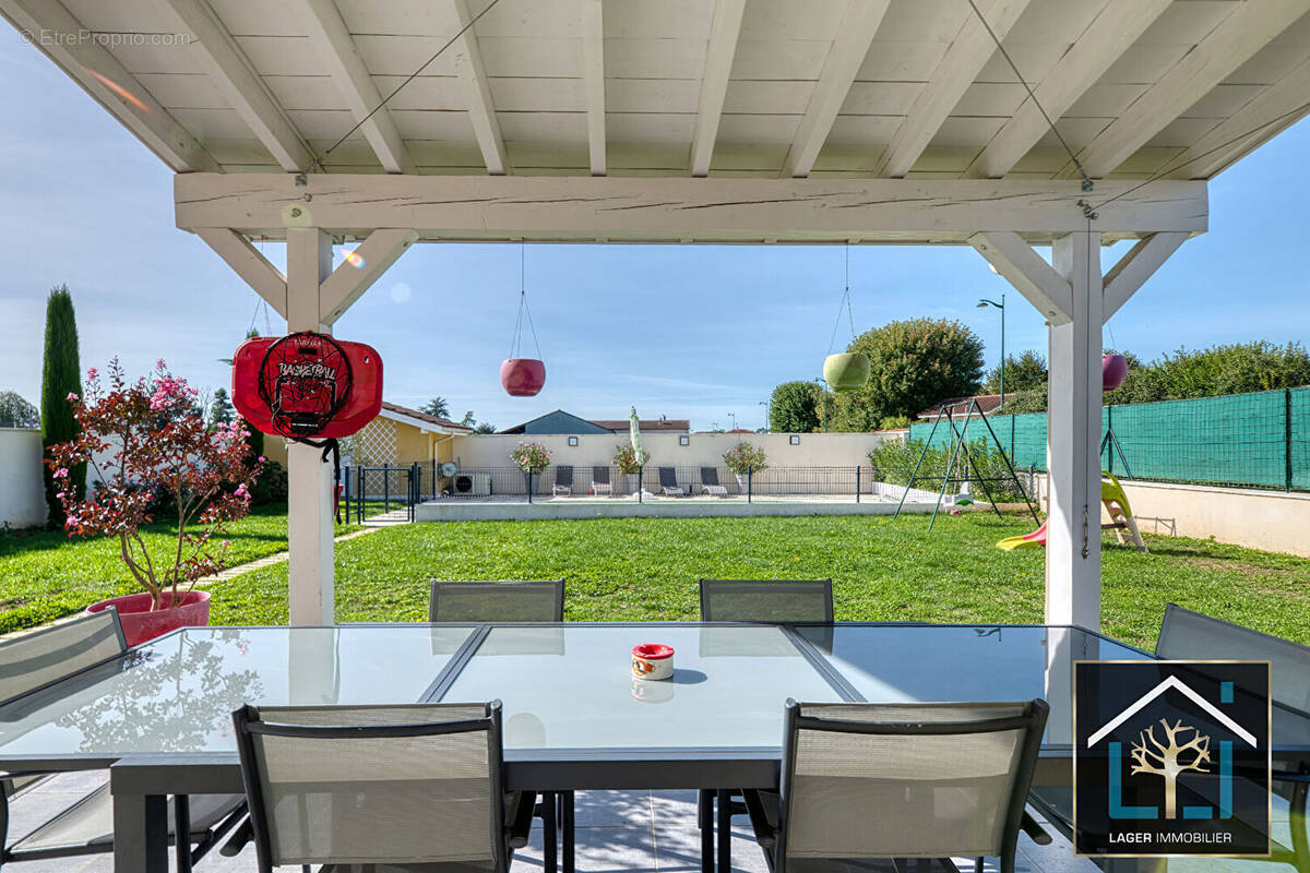 Maison à BOURG-SAINT-CHRISTOPHE