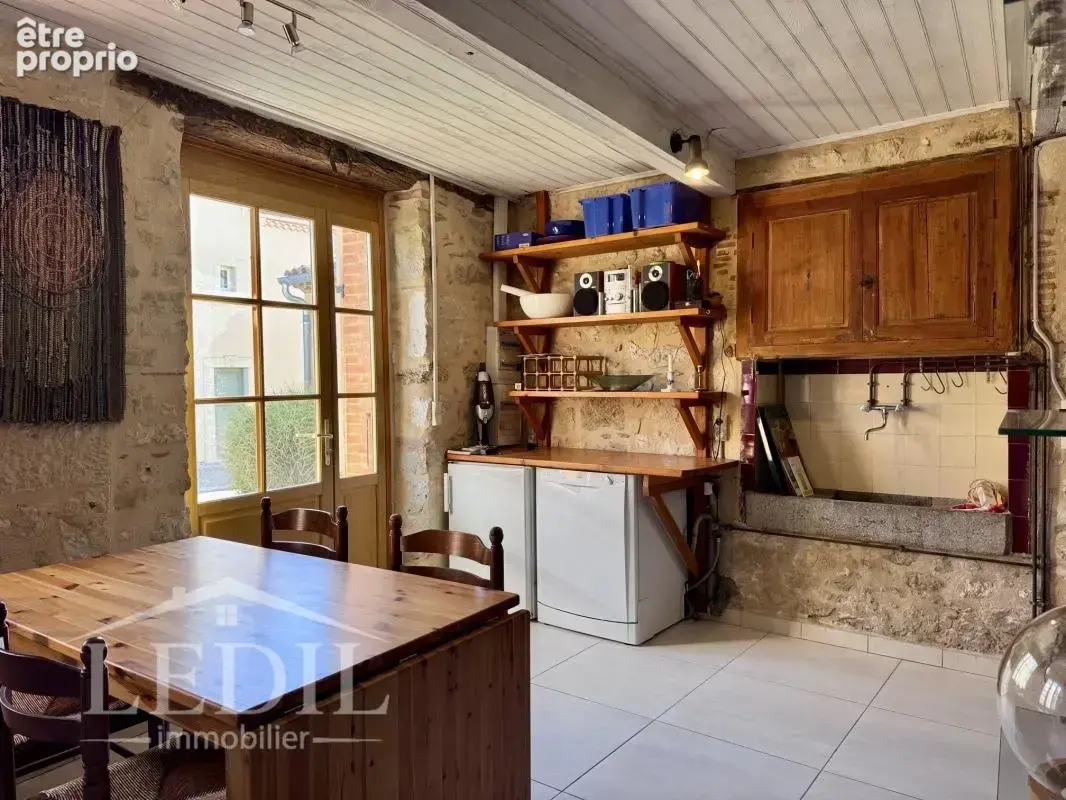 Maison de village en pierre, charme et authenticité - photo 4