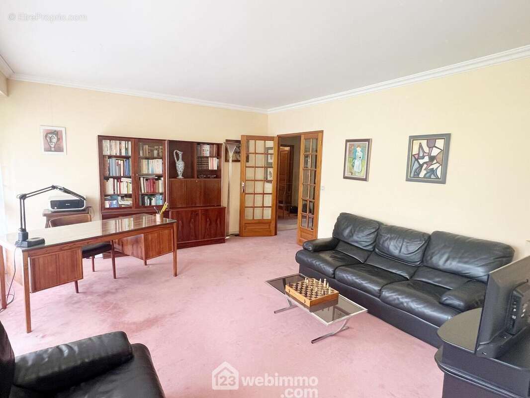 Appartement 90 m² à Chatenay-Malabry  - photo 241